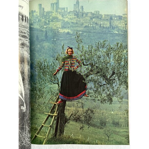 BRITISH VOGUE - May 1975 - Picture 5 of 16